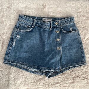 ZARA Distressed Medium Blue Denim Button-Front Skort